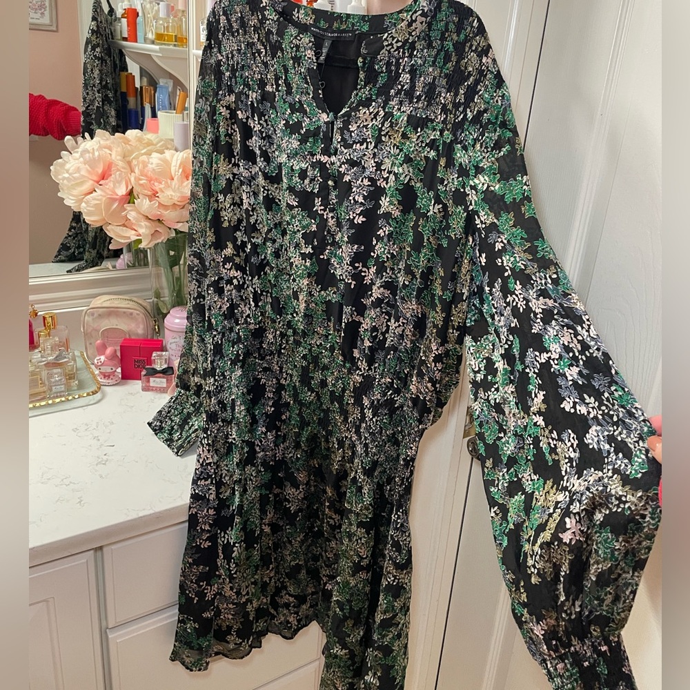 NWT White House Black Market Smocked Blouson Dress- Little Lead Burnout - Picture 5 of 16